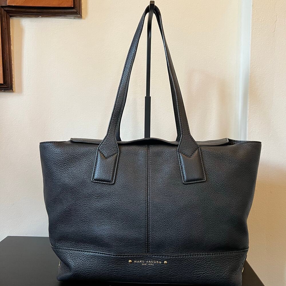 Marc Jacobs New York Logo Black Pebbled Leather Shoulder Tote Bag Gold Hardware